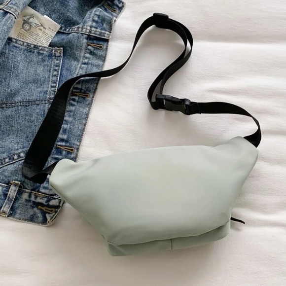 💙 Women’s Nylon Double Front Pockets Adjustable Strap Fanny Pack - Picture 7 of 8